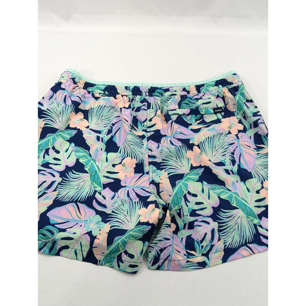 NEW‎ NO TAGS  CHUBBIES, FLORAL TROPICAL 5.5